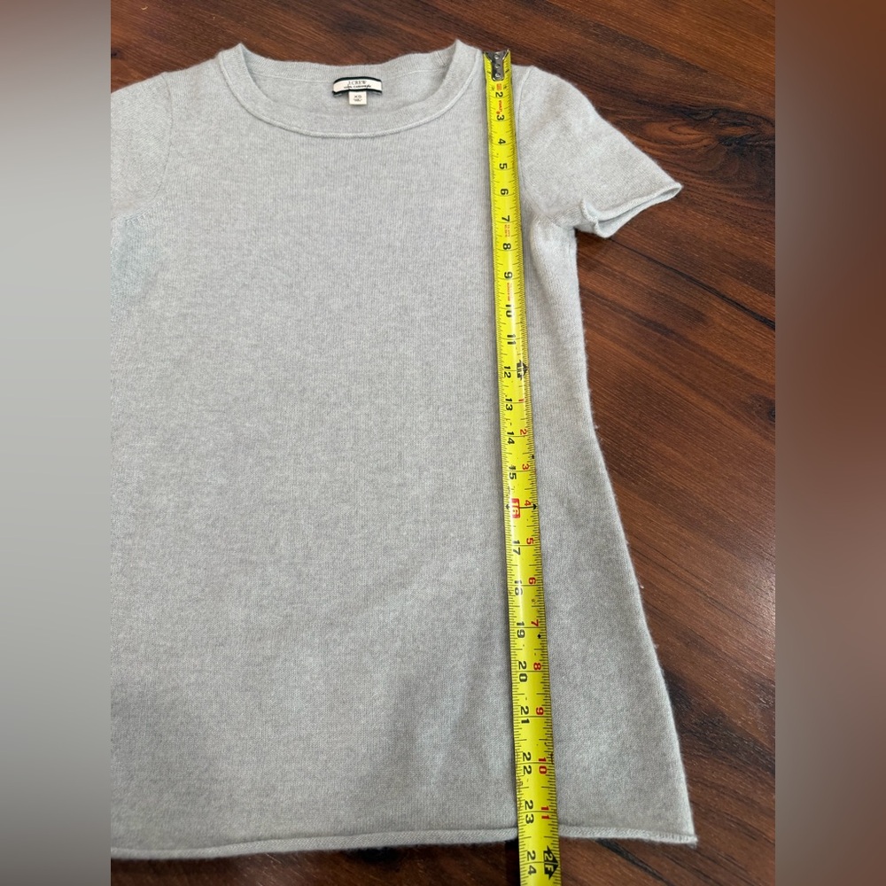 J. Crew women's 100% cashmere sweater short sleeve Gray color XS - Picture 3 of 5